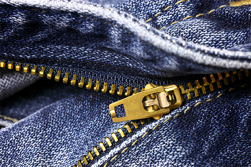 WYSE Custom zippers.jpg